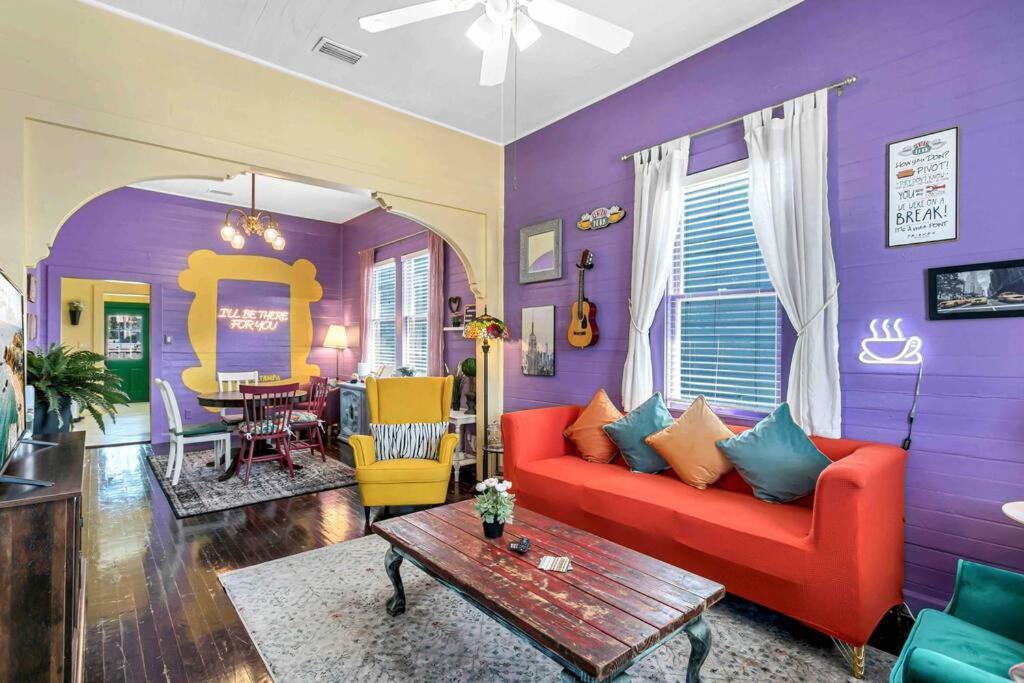 Friends Airbnb Themed 2Bed 2Bath Walkable To All Of Ybor Tampa Exterior photo