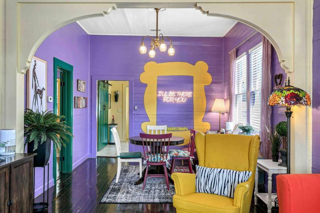 Friends Airbnb Themed 2Bed 2Bath Walkable To All Of Ybor Tampa Exterior photo